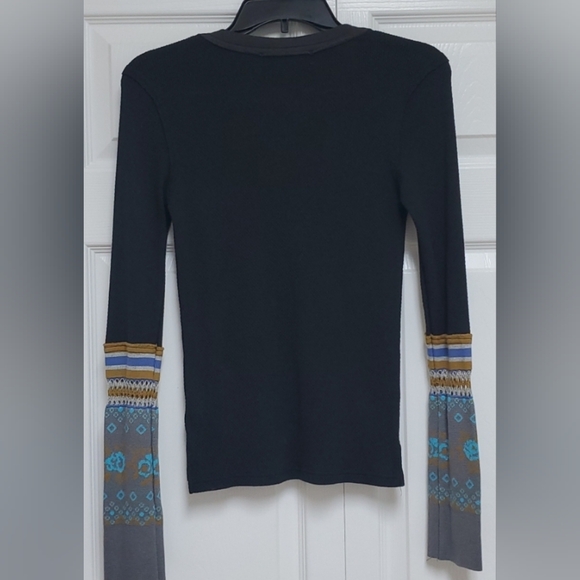 Free People We The Free Mikah Notch Neck Top/Black Combo - Picture 12 of 16